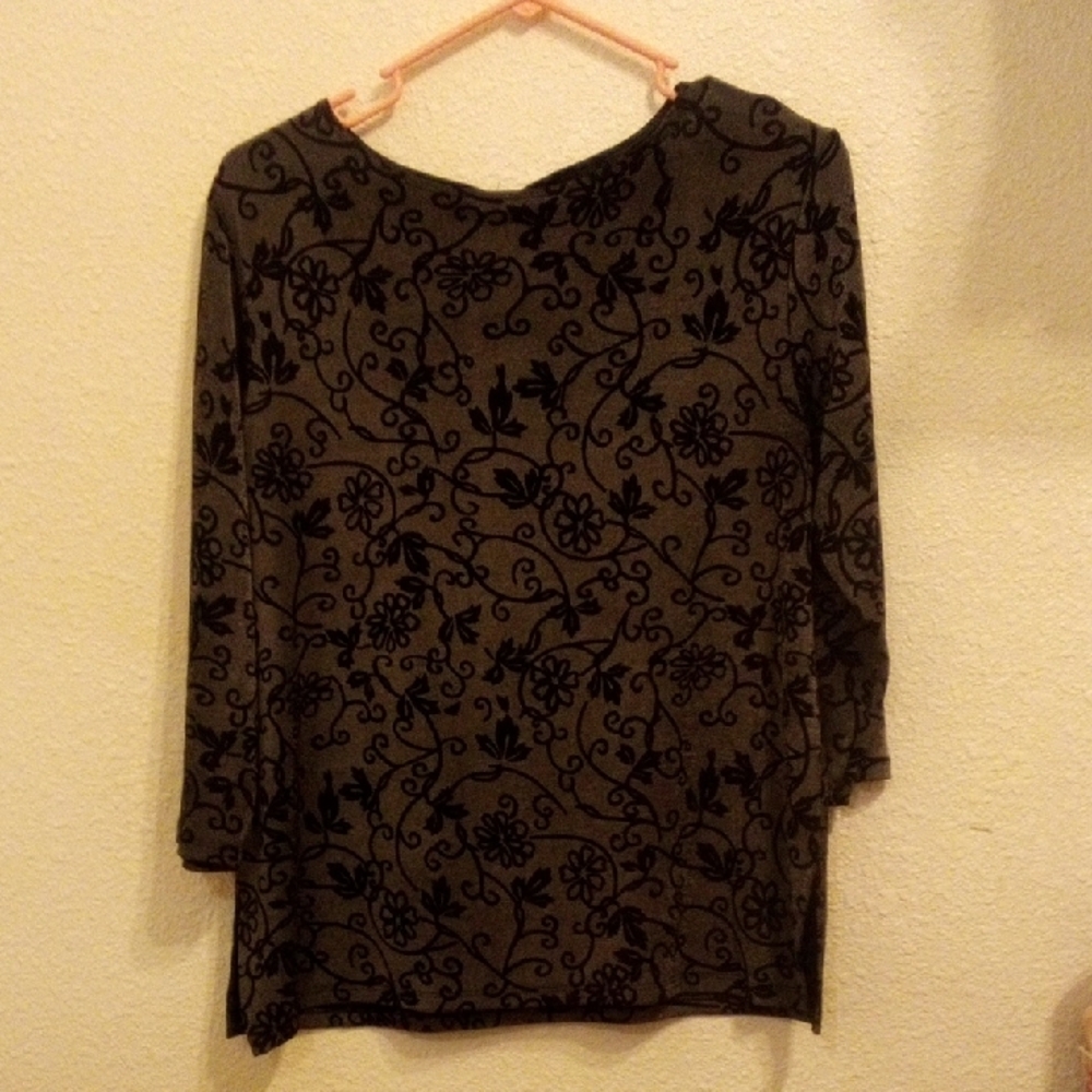 Floral Patterned Black and Gray Women's Top